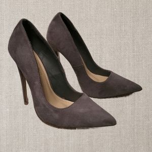 Fashion Nova gray suede pumps, size 6.5